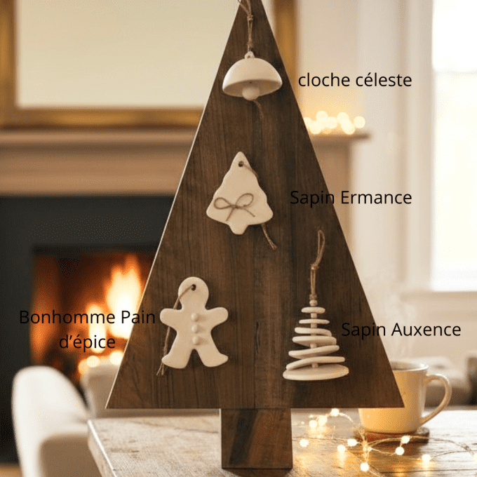 Décorations artisanales en céramique de la Collection Fleur de Sel : cloche céleste, sapin Ermance, 