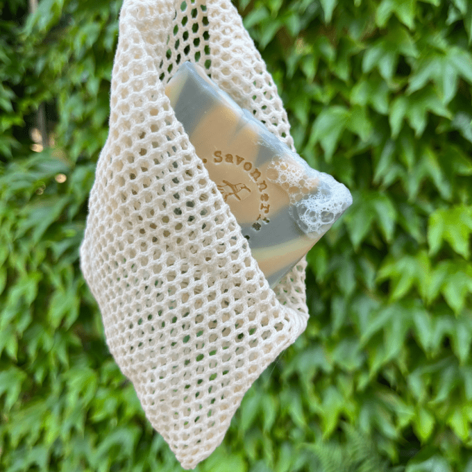 Filet en coton réutilisable avec savon surgras artisanal